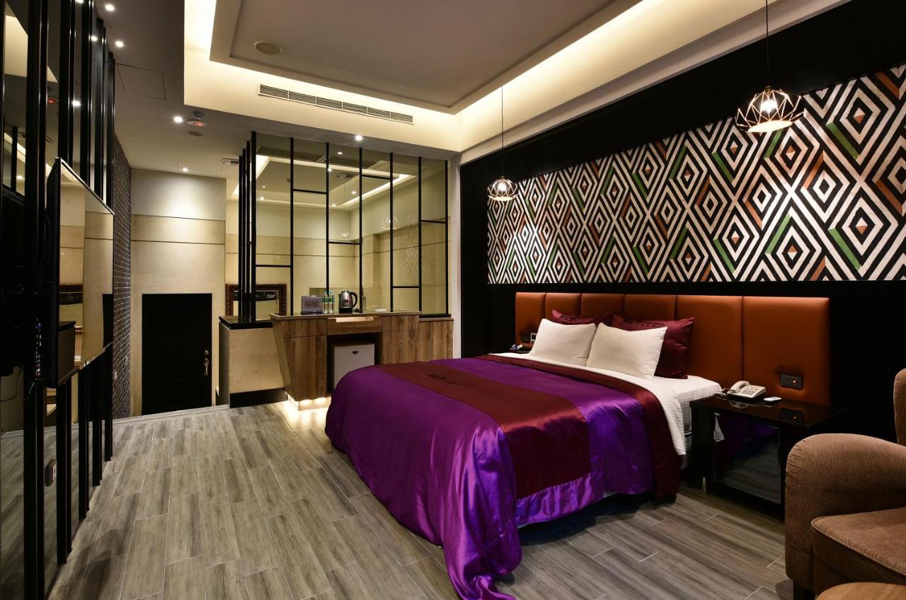 Venice Motel Taichung Exterior photo