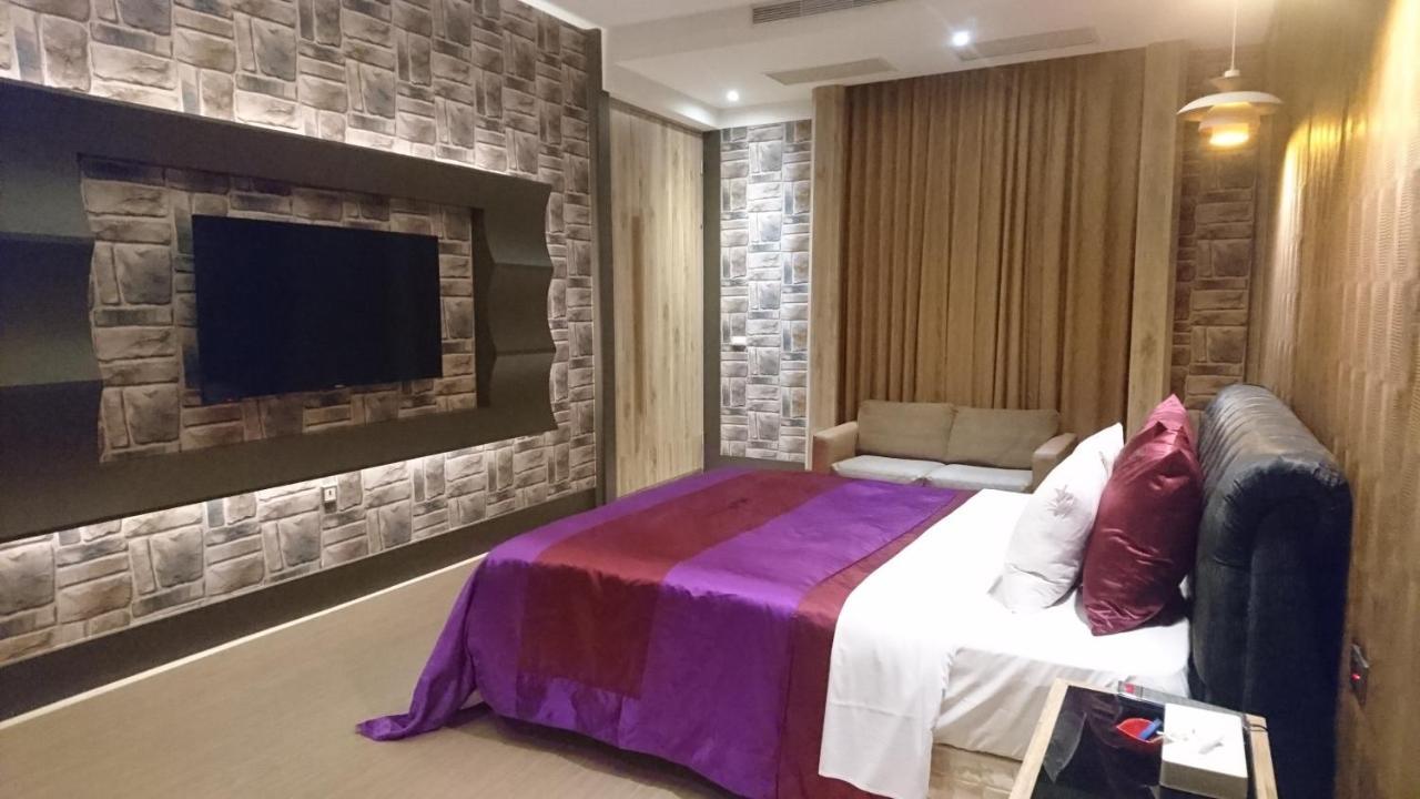 Venice Motel Taichung Exterior photo